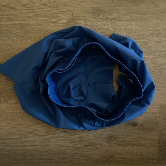 Under Armour UCLA athletic shorts - Picture 3 of 4